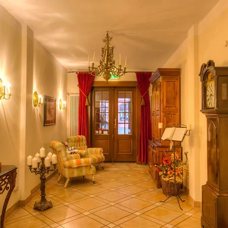 祖姆巴尔酒店 3* 奎德林堡