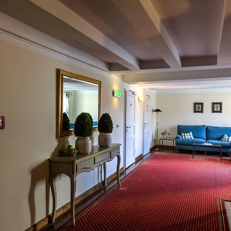 祖姆巴尔酒店 酒店