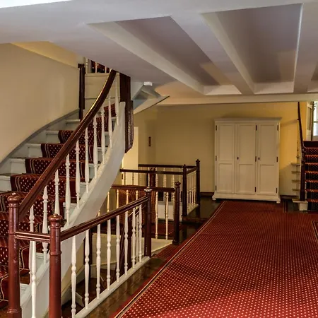 Zum Baer Hotel
