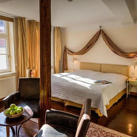 祖姆巴尔酒店 奎德林堡