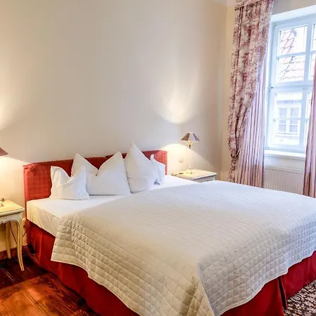 祖姆巴尔酒店 酒店 奎德林堡